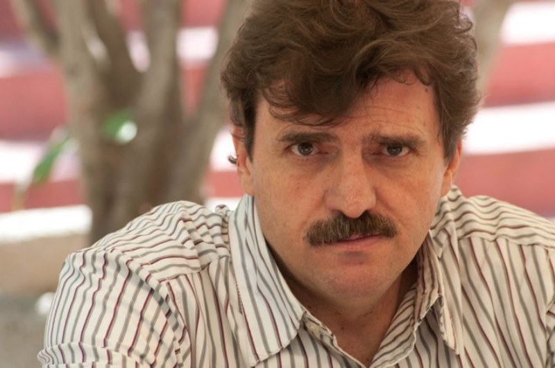 Enrique-Serna-800x600